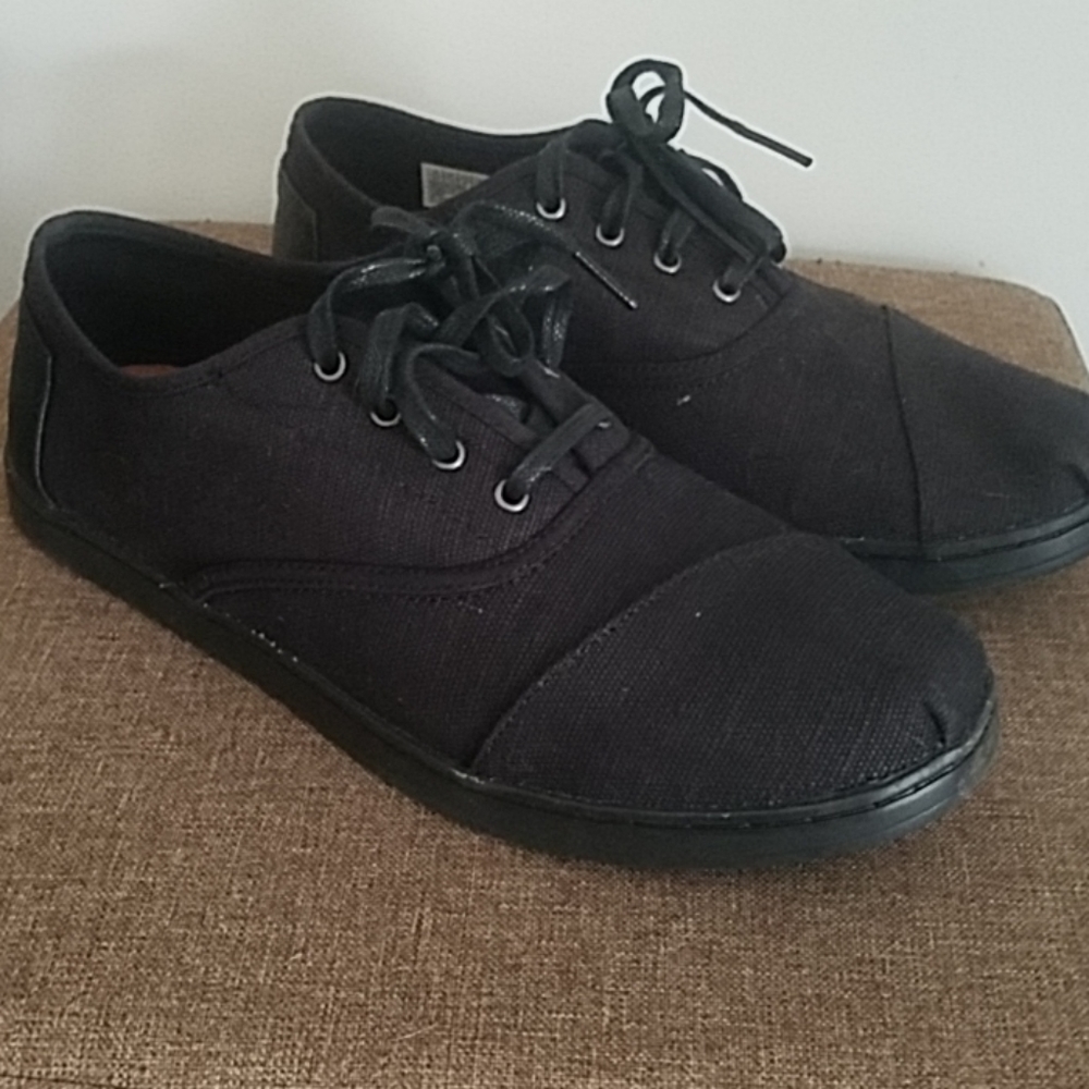 Mens Tom's lace shoes